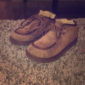 Kids Ugg short winter boots